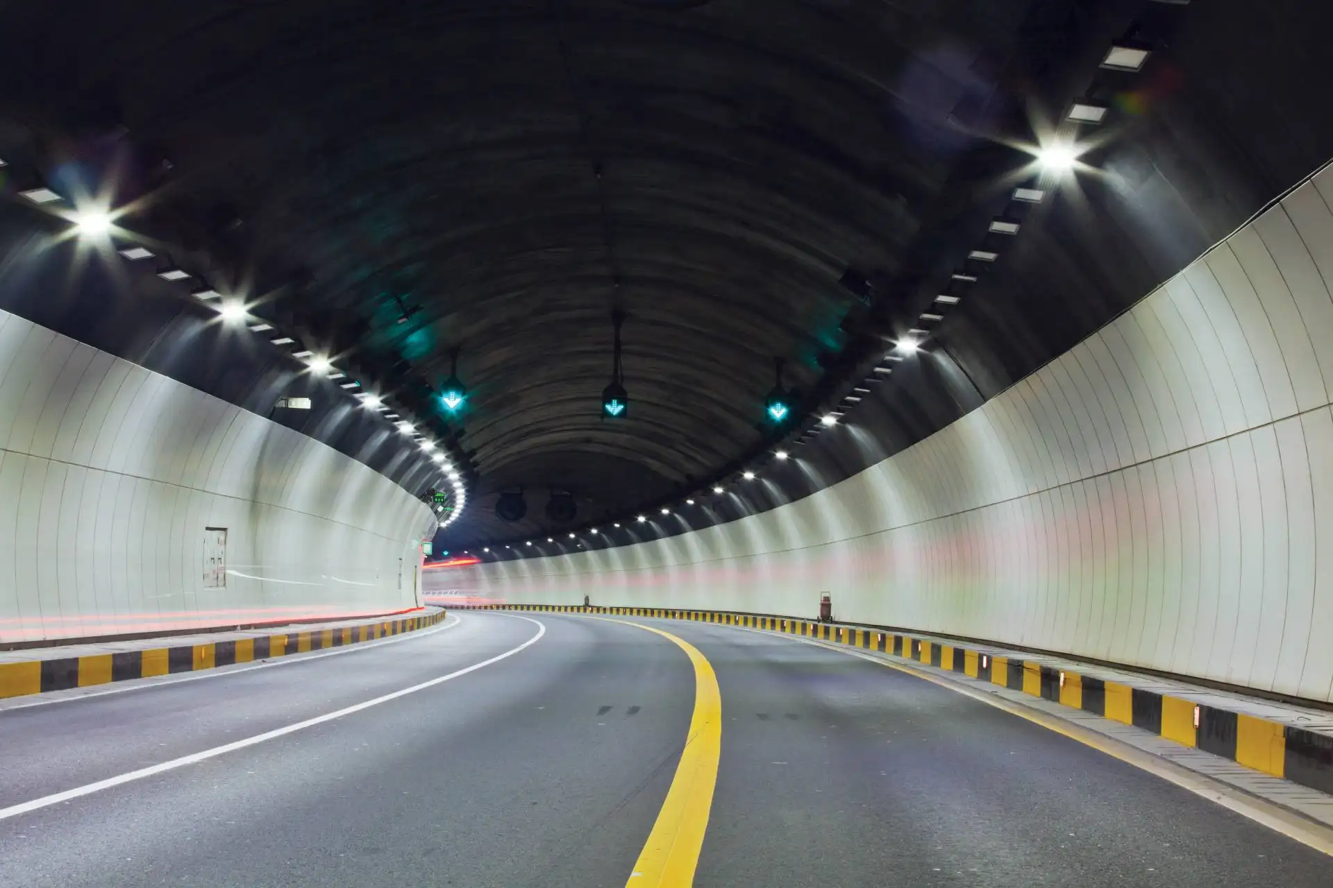 公路隧道照明存在的三大问题